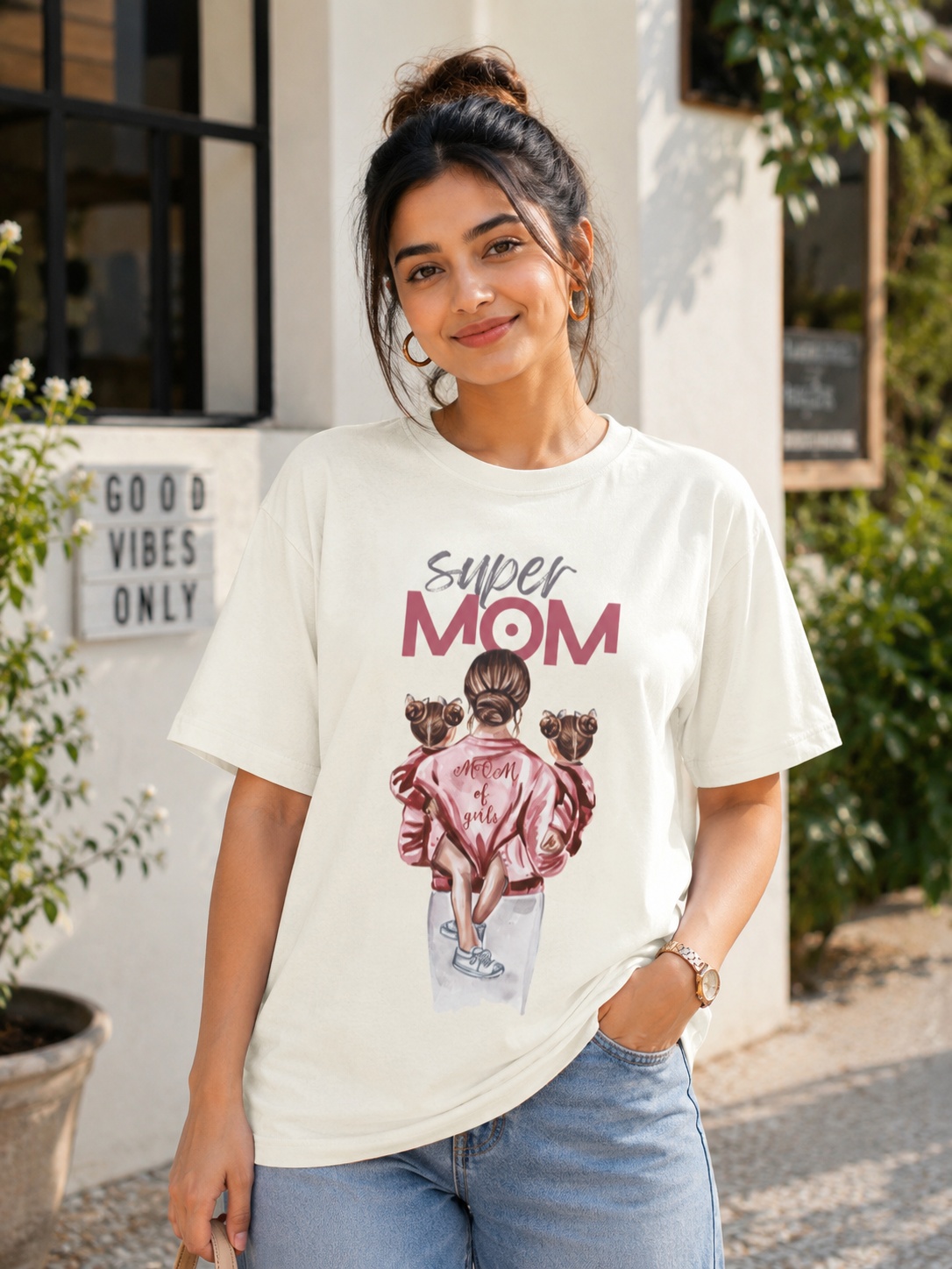 Super Mom - Oversized Tee