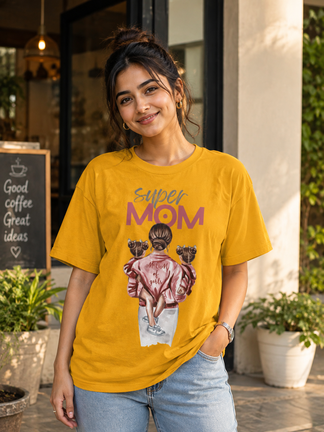 Super Mom - Oversized Tee
